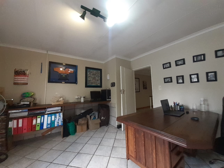 4 Bedroom Property for Sale in Vaalpark Free State